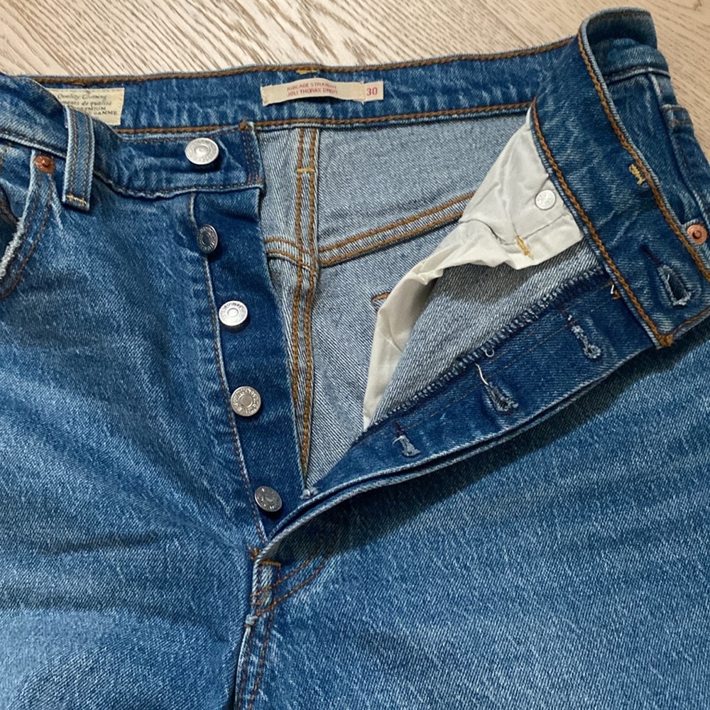 Levi's Ribcage Straight Jean In Valley View - Picture 6 of 6